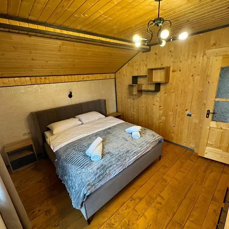 Grey House Apartment *